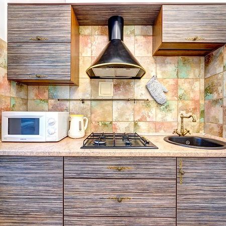 Світло! Vip Apartment In The Druzhby Narodiv Metro Station เคียฟ ภายนอก รูปภาพ